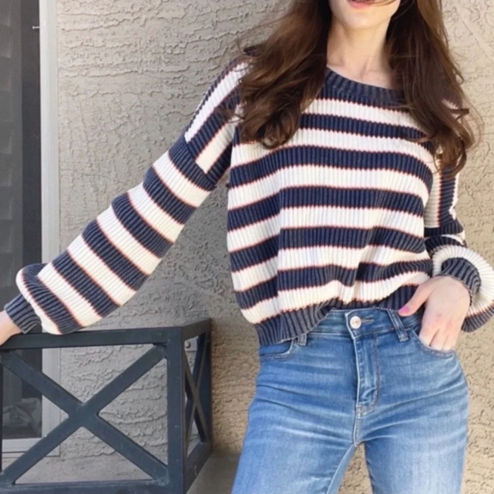 Vestique | Drop Shoulder Striped Sweater Top
